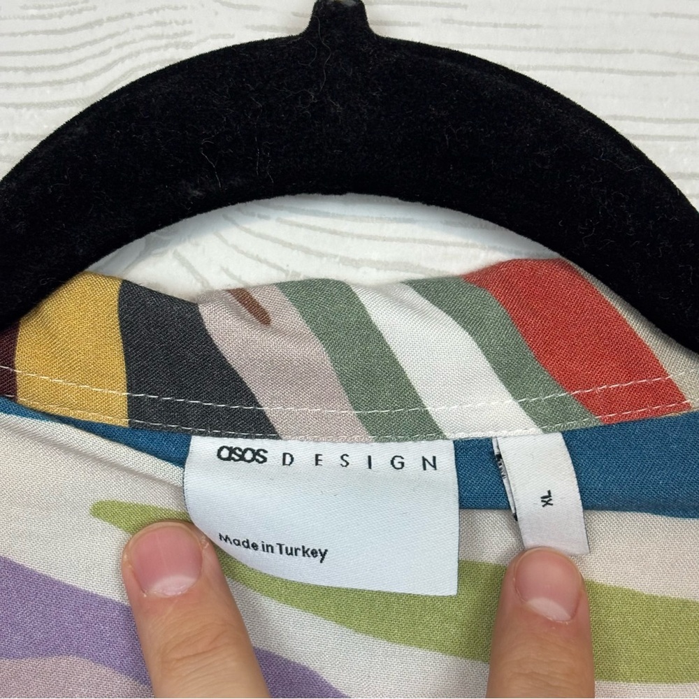 ASOS DESIGN MULTICOLOR BUTTON DOWN SHORT SLEEVE SIZE XL - Picture 3 of 6